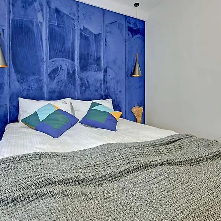 Equus Apartmanhotel 3*