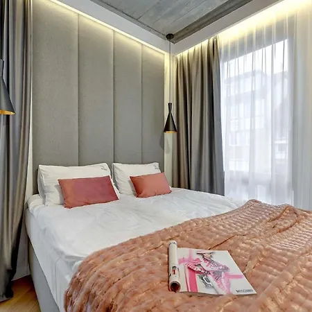 Equus Apartmanhotel 3*