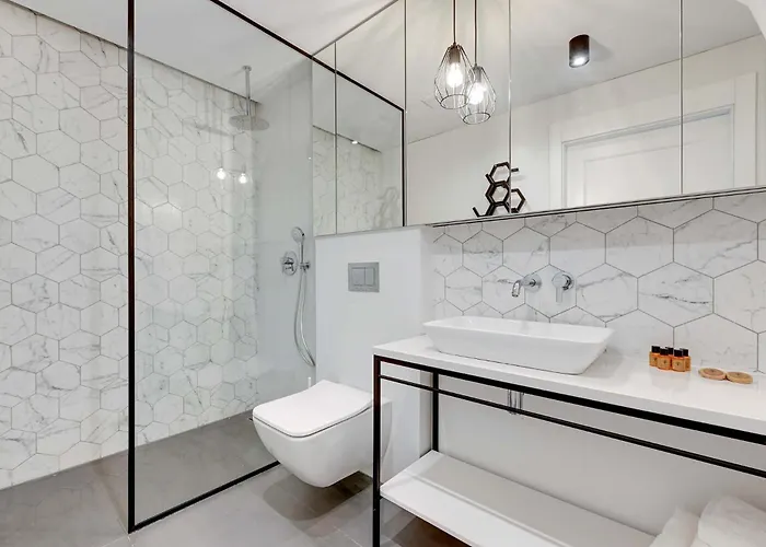 Equus アパートホテル 4*